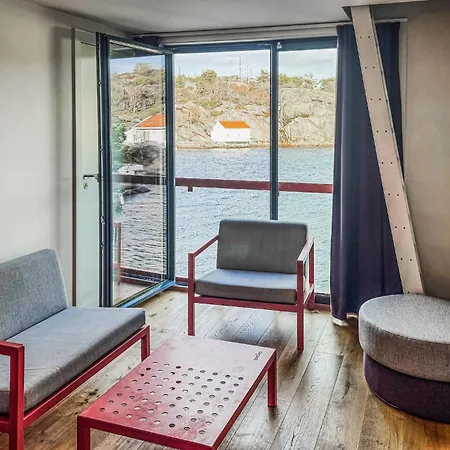2 Bedroom Gorgeous In Holiday home *