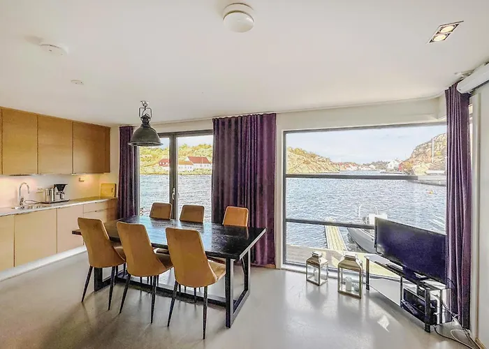 2 Bedroom Gorgeous In *